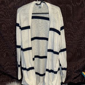 Old Navy cardigan with pockets
